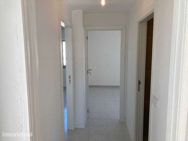 Apartamento T2 para Arrendamento – Torres Vedras - Grande imagem: 4/12