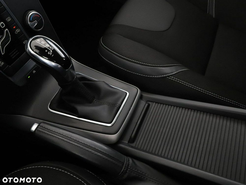 Volvo V40 T2 Geartronic - 27