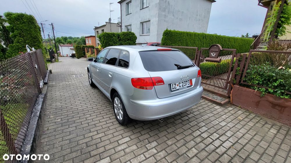 Audi A3 Sportback 1.6 Ambition - 14