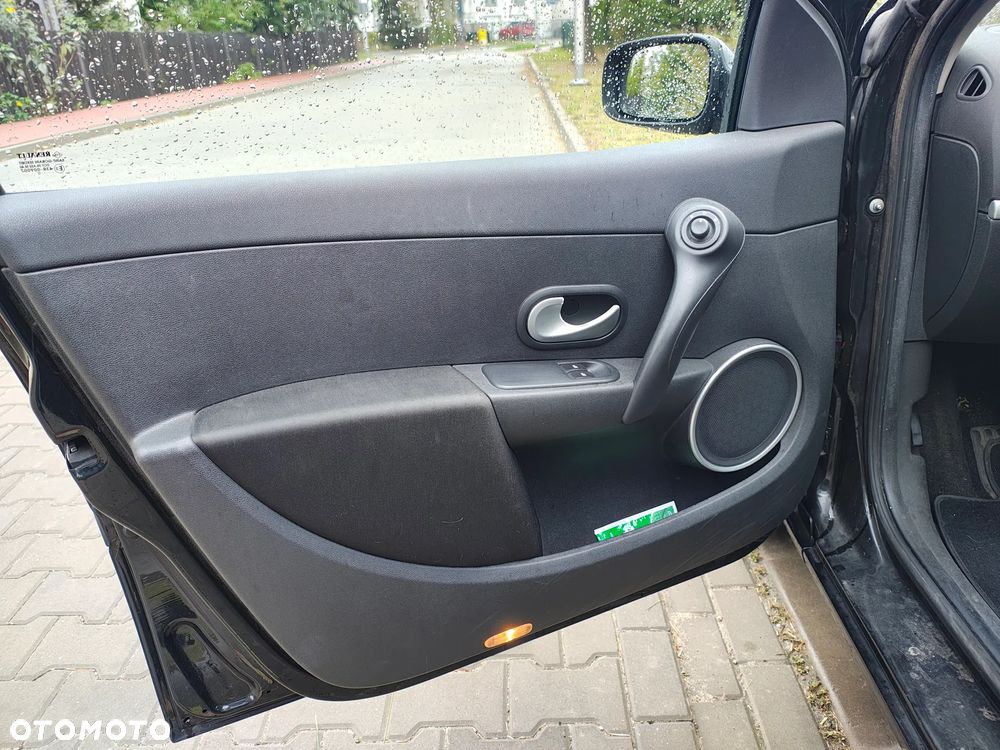 Renault Clio - 13