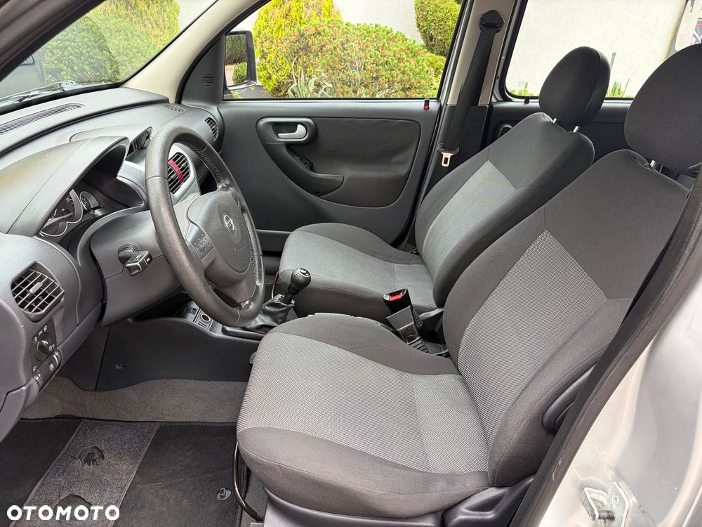 Opel Combo Tour Color Edition - 22