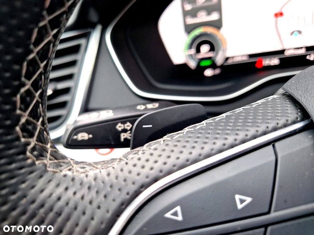 Audi Q5 50 TFSIe quattro S tronic S line - 28