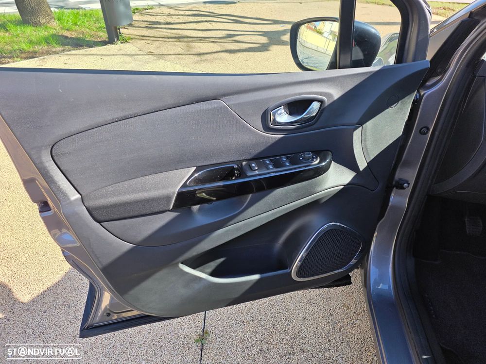 Renault Captur 1.5 dCi Exclusive - 13