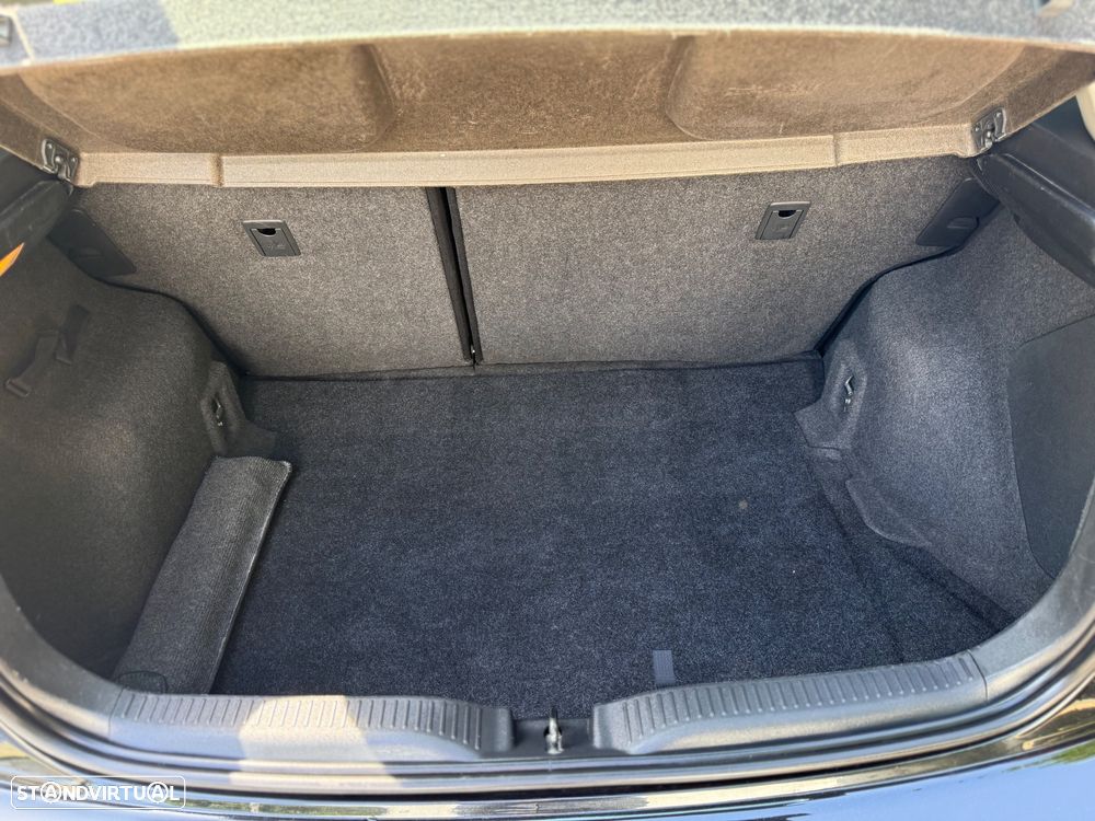 Toyota Auris 1.4 D-4D Sol - 9