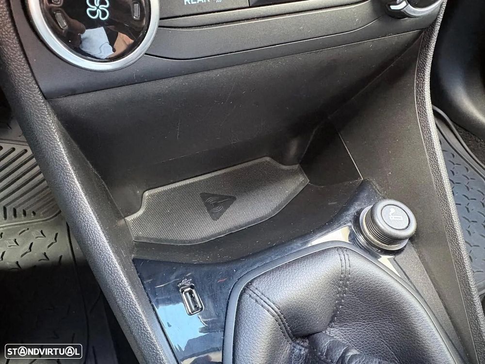 Ford Fiesta 1.1 Ti-VCT Business - 48