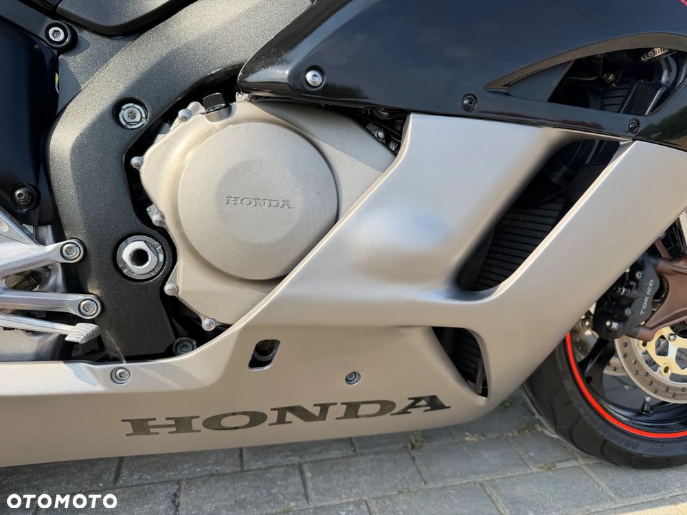 Honda CBR - 16