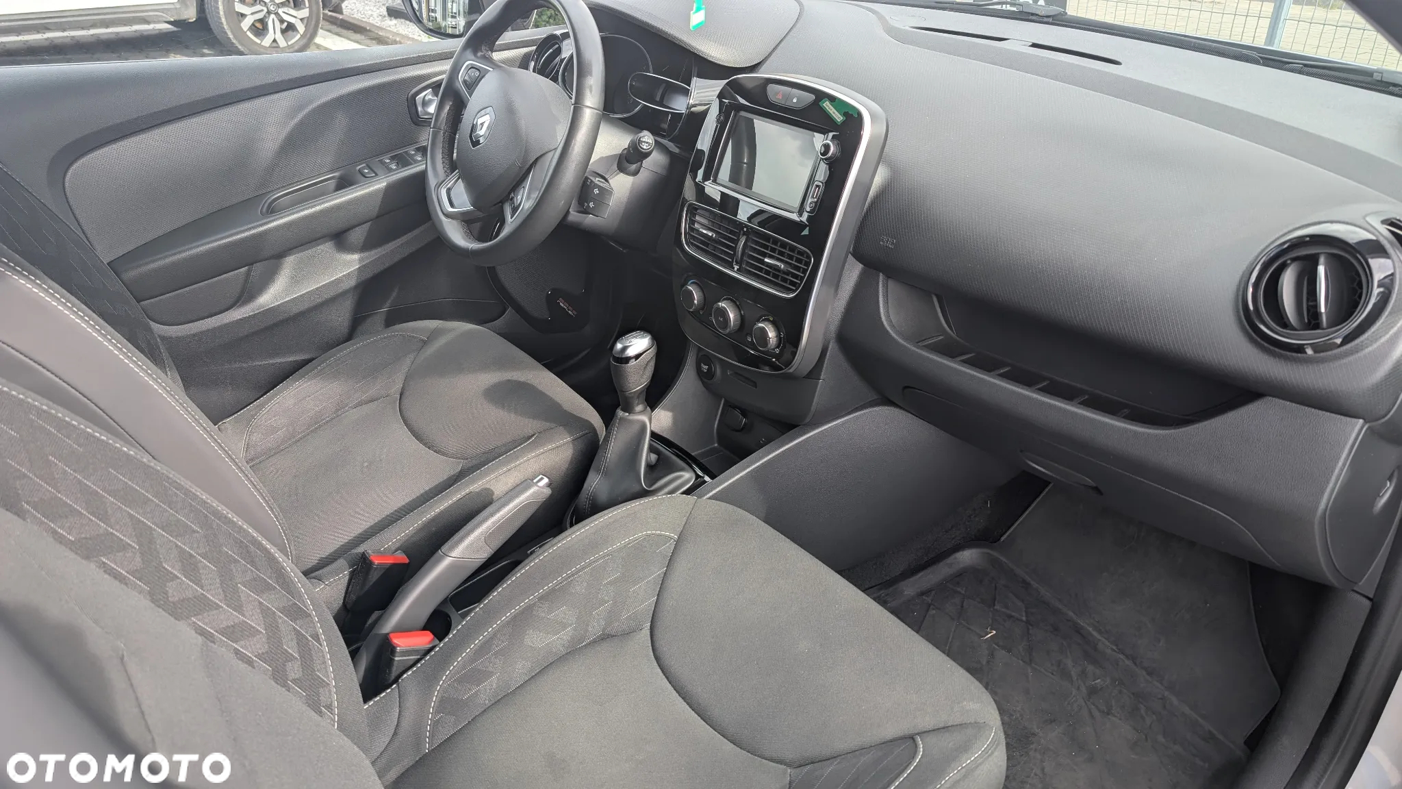 Renault Clio 0.9 TCe Limited - 8