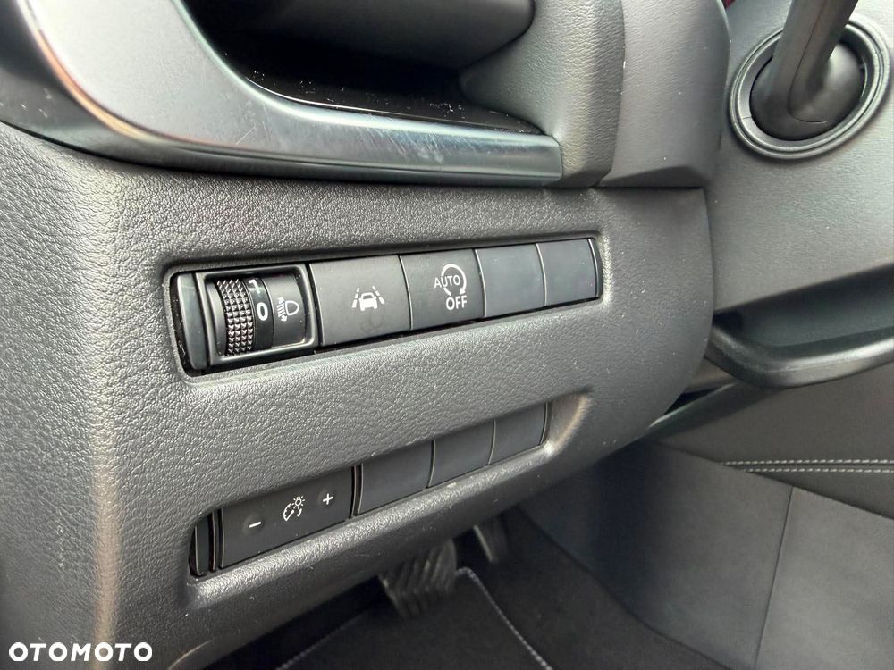 Nissan Qashqai 1.3 DIG-T MHEV 4x4 N-Connecta Xtronic - 27