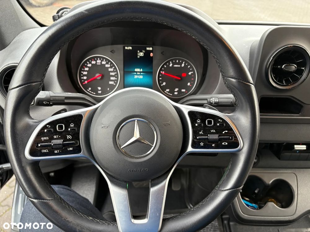 Mercedes-Benz Sprinter 907.255 - 10