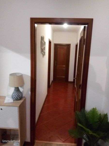 T2 arrendamento - 1.º Andar - Grande imagem: 4/5