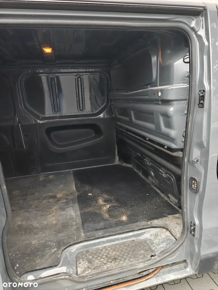 Renault Trafic - 9