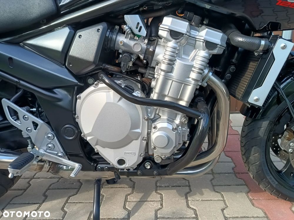 Suzuki Bandit - 12