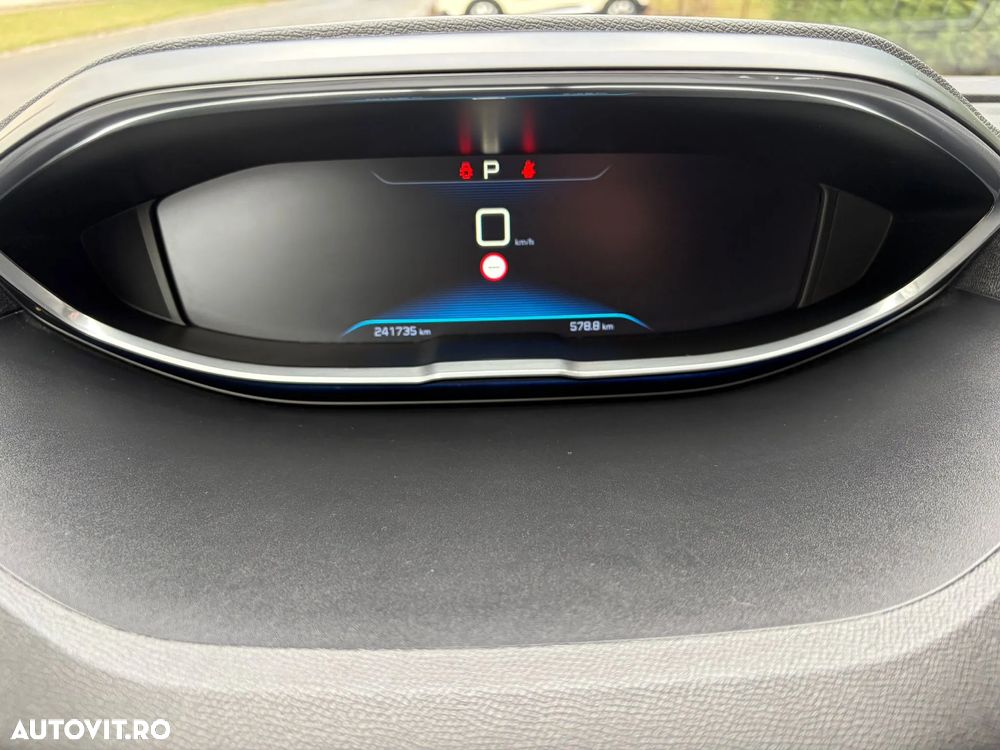 Peugeot 3008 1.6 BlueHDI S&S EAT6 Active - 36