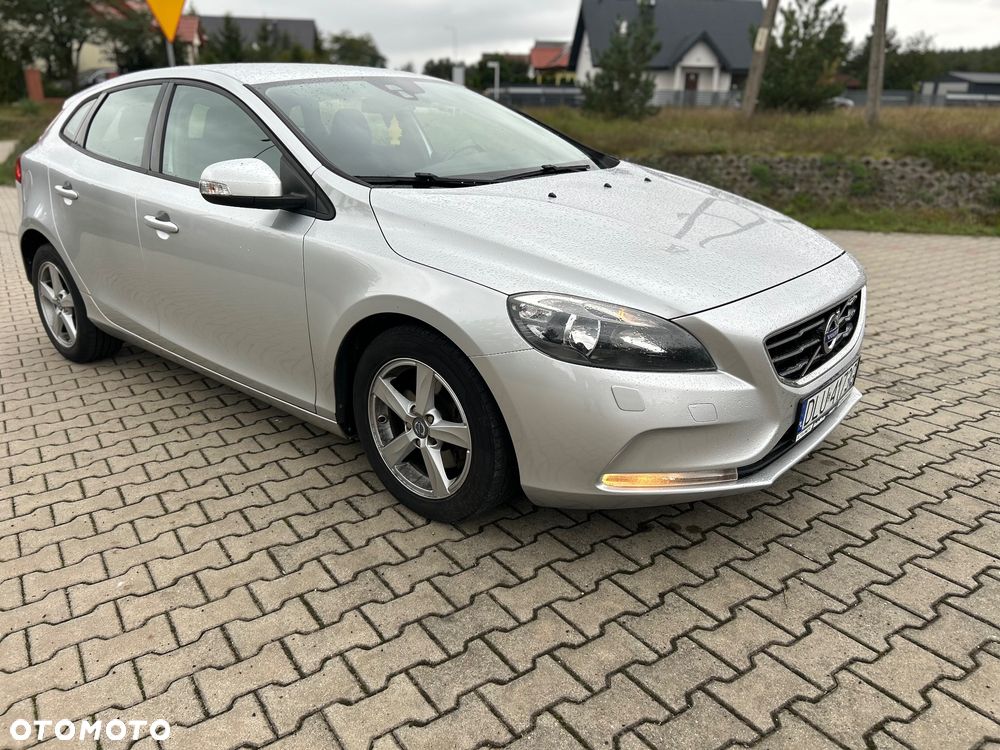 Volvo V40