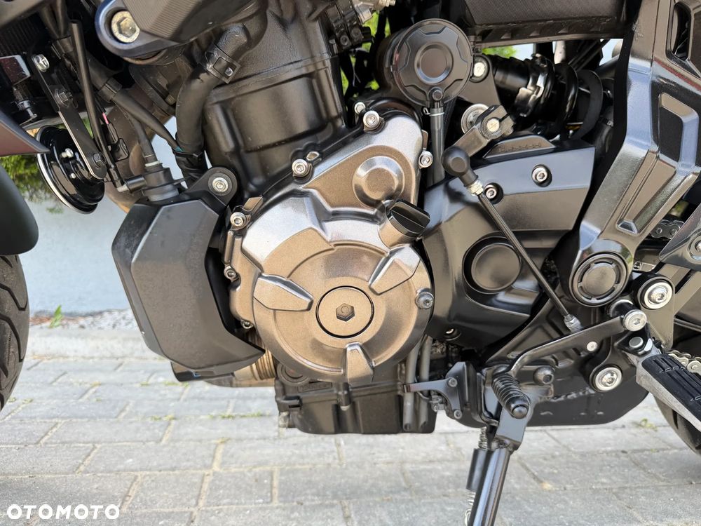 Yamaha MT - 37