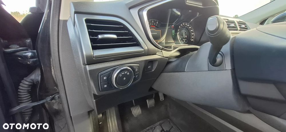 Ford Mondeo 2.0 TDCi Titanium - 21