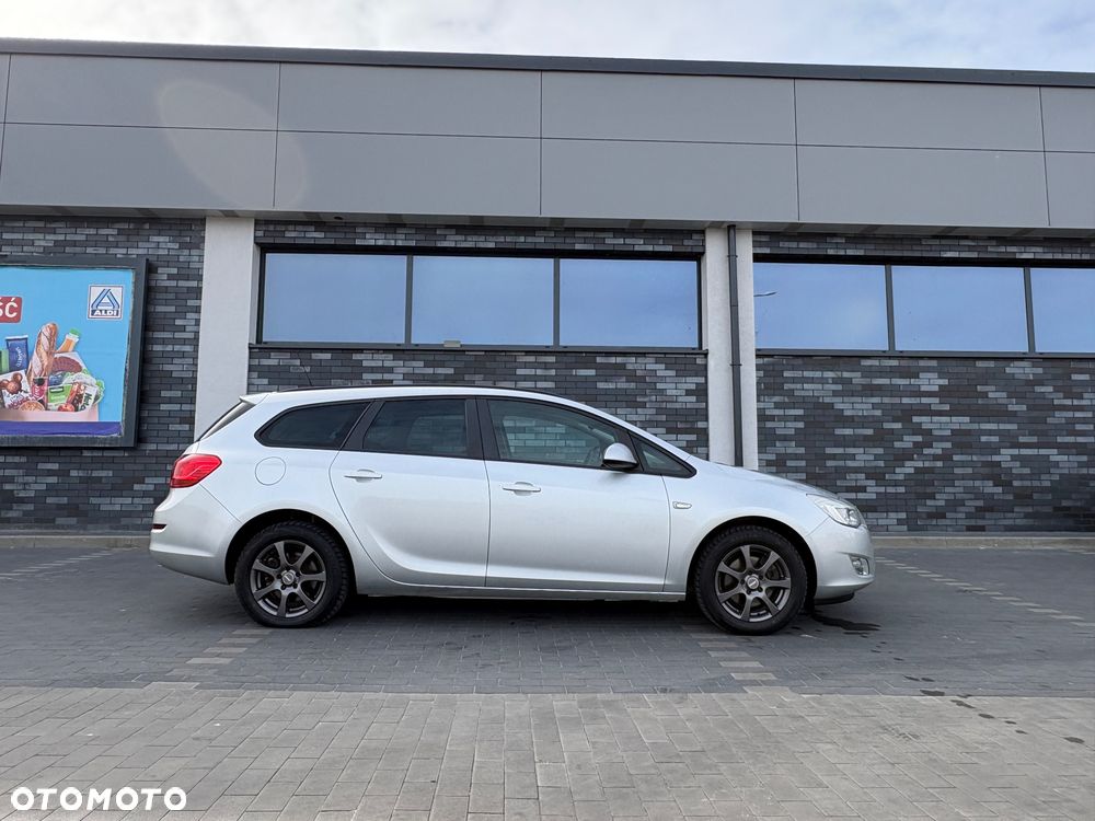Opel Astra 1.7 CDTI Cosmo - 4