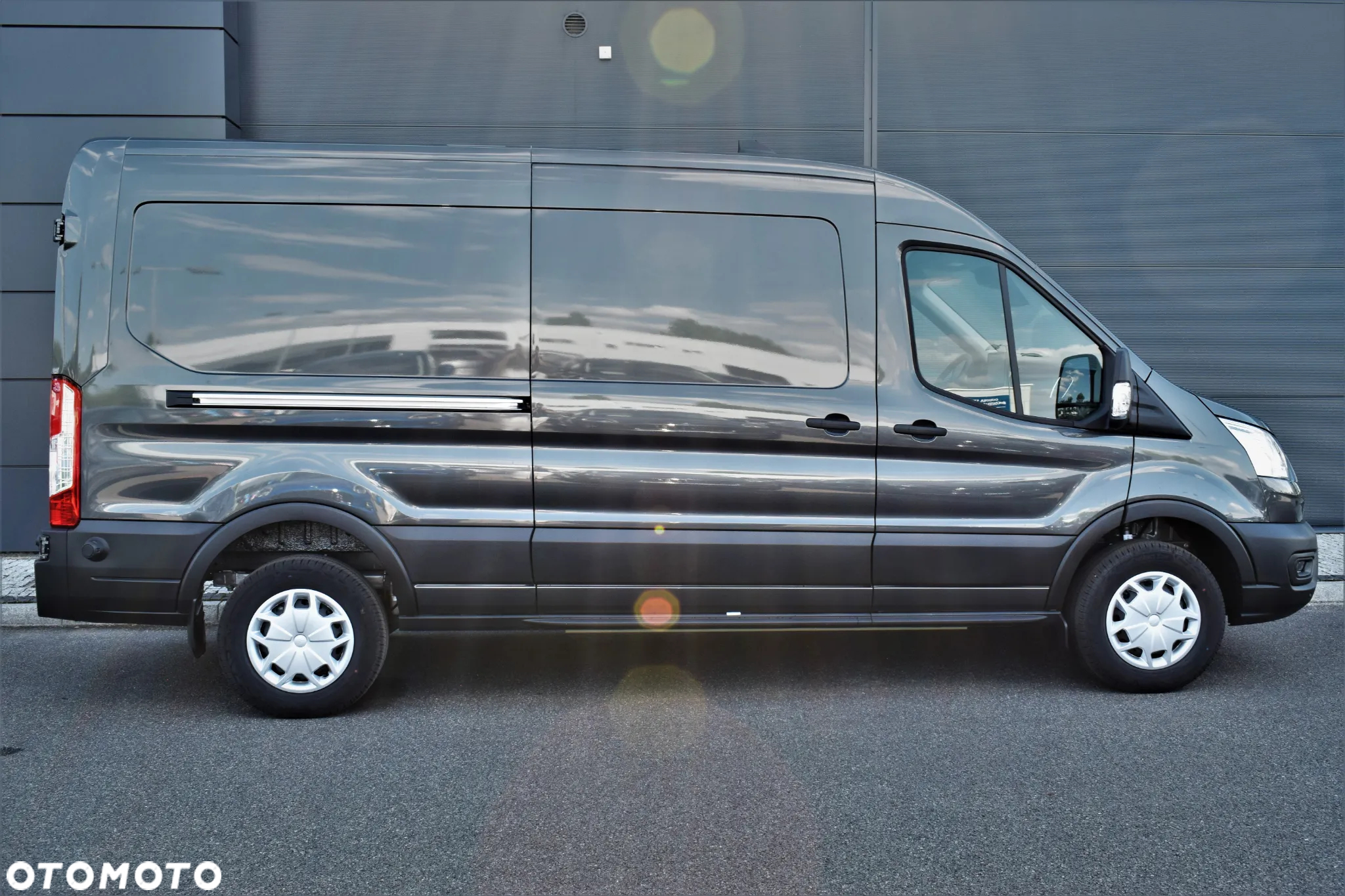 Ford E-Transit - 9