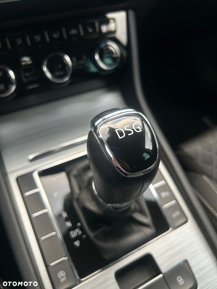 Skoda Superb 2.0 TDI DSG Ambition - 30