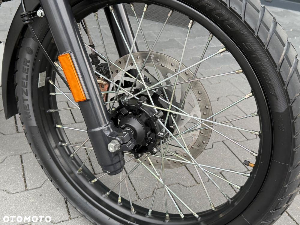 Royal Enfield Himalayan - 20