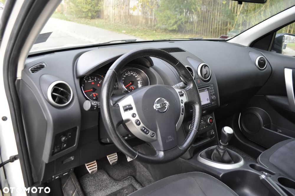 Nissan Qashqai 2.0 tekna - 8