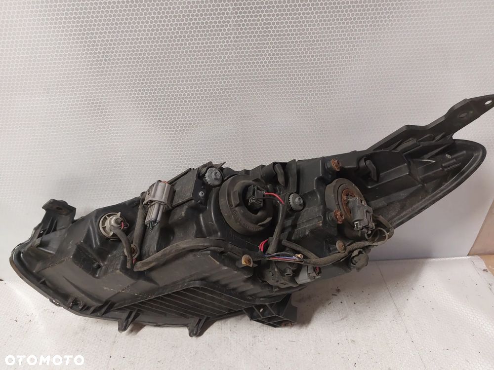 .  LAMPA PRZOD PRZEDNIA PRAWA MAZDA 2 - 4