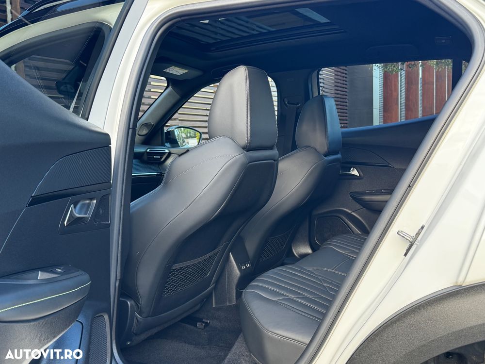 Peugeot 2008 BlueHDi 130 EAT8 GT - 15