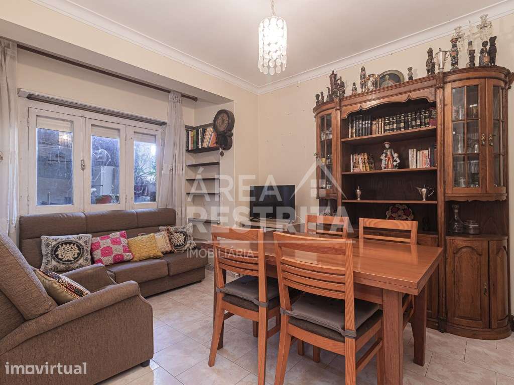 Apartamento T3 com Quintal na Amadora - Grande imagem: 2/34