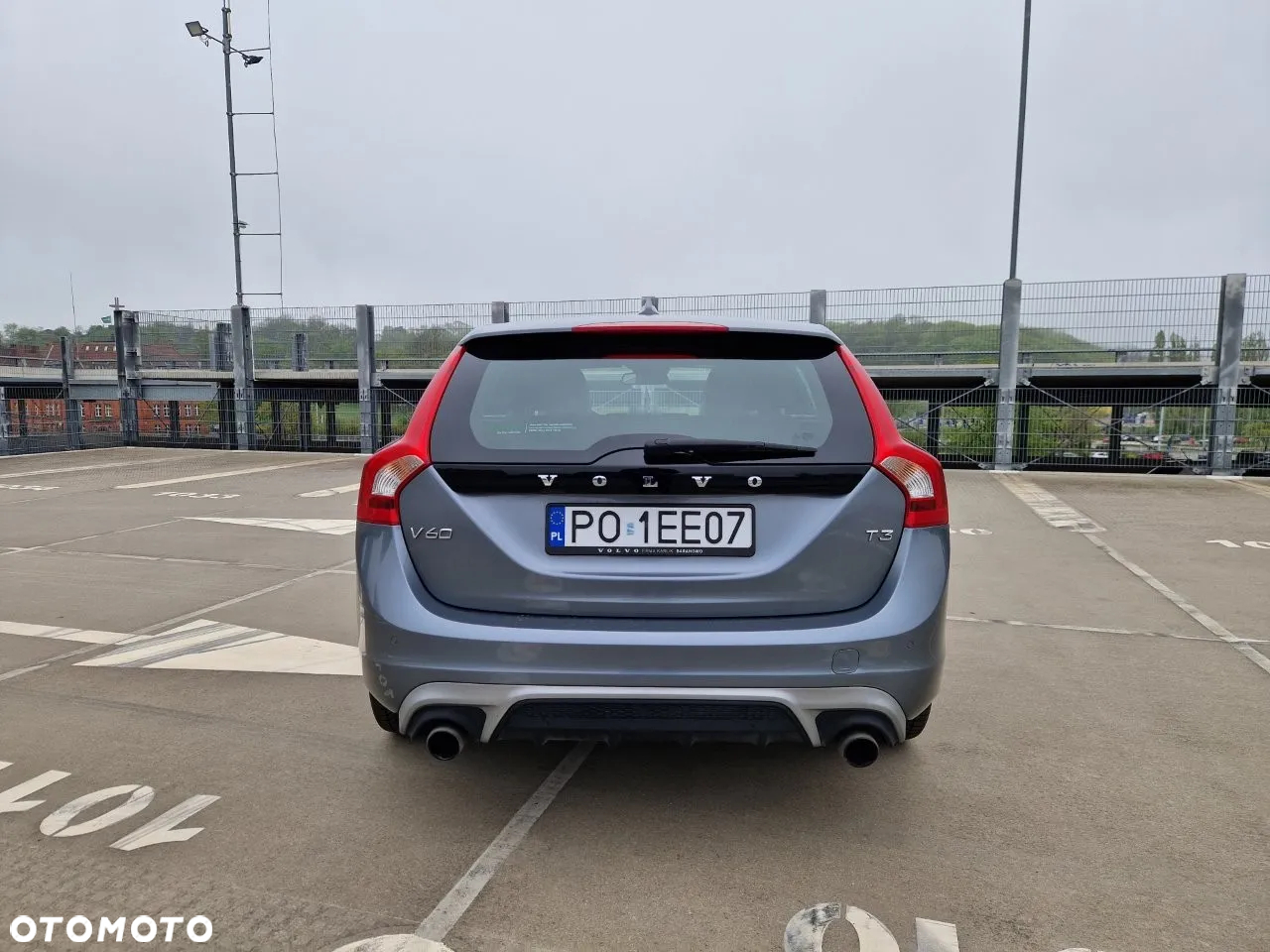 Volvo V60 T3 Drive-E R-Design Kinetic - 4