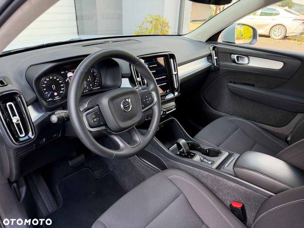 Volvo XC 40 B4 B AWD Momentum Pro - 9