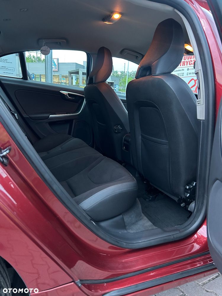 Volvo S60 D3 Summum - 12