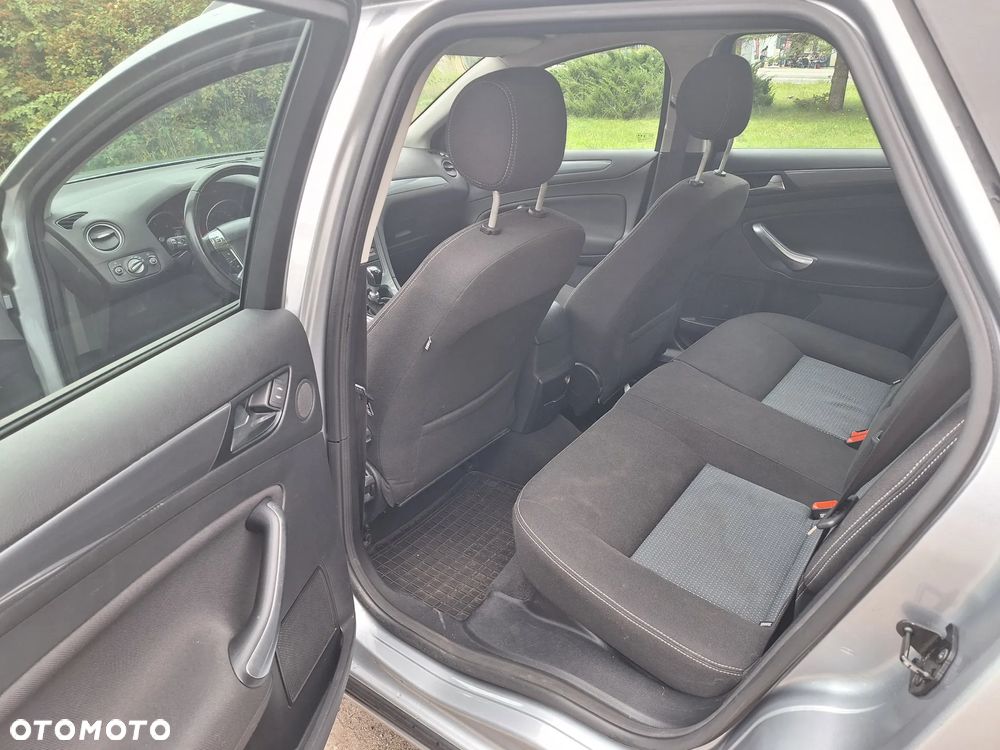 Ford Mondeo - 15