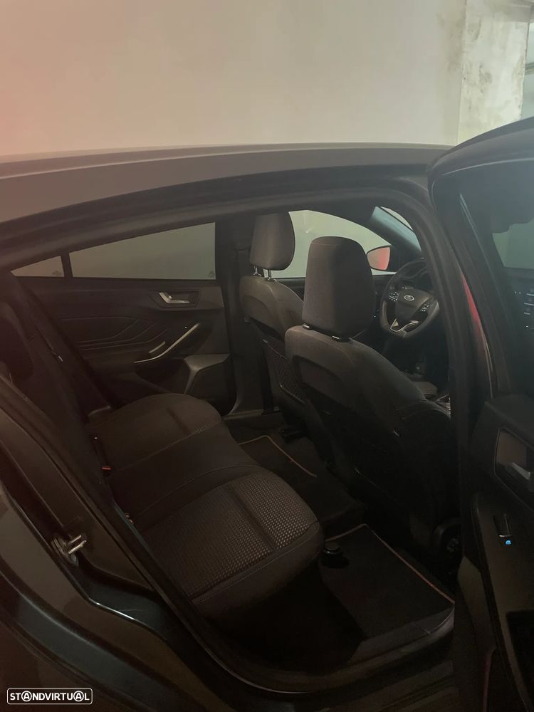 Ford Focus 1.0 EcoBoost MHEV ST-Line - 10