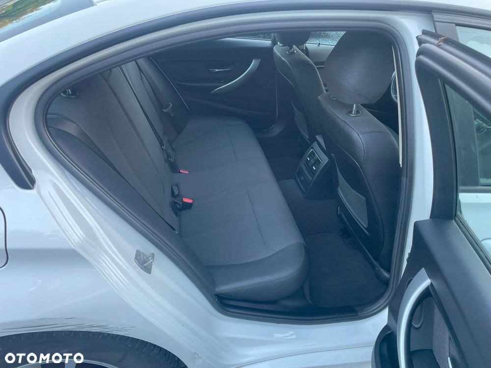BMW Seria 3 - 22