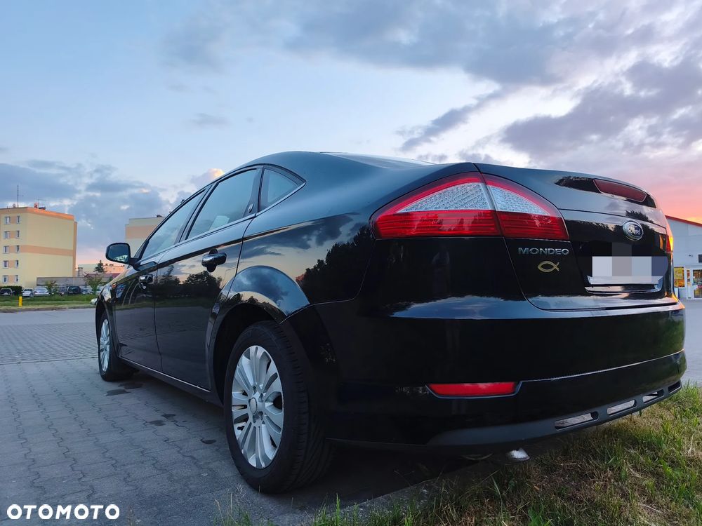 Ford Mondeo 2.0 Ghia - 5