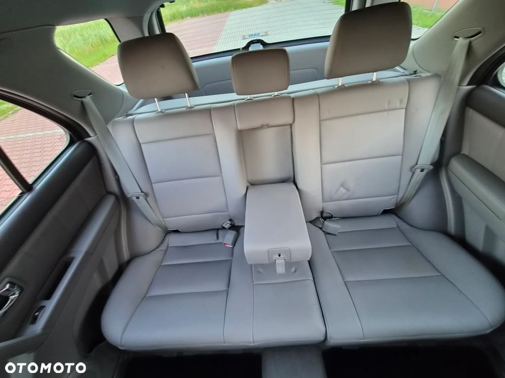 Kia Sorento - 34