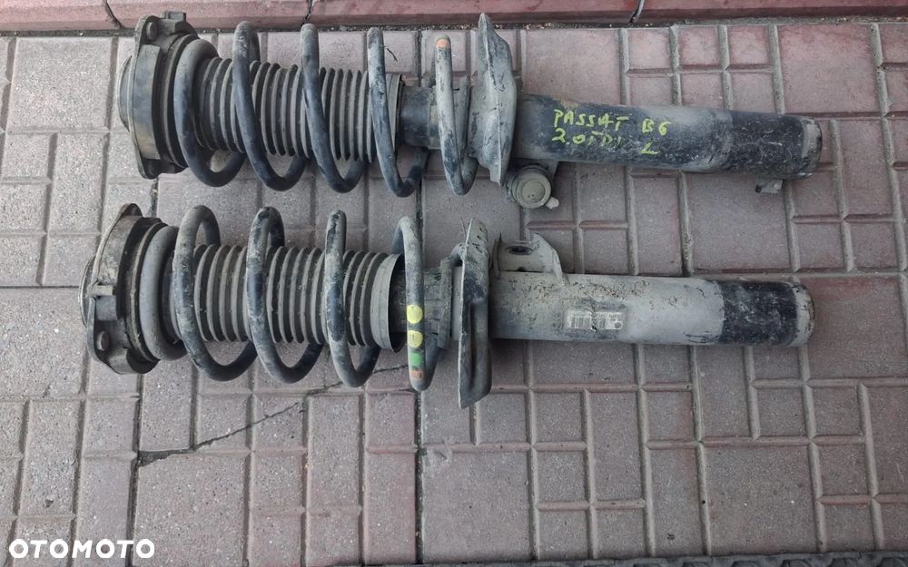 Amortyzatory przód VW PASSAT B6  2.0 TDI  2szt  OE - 1