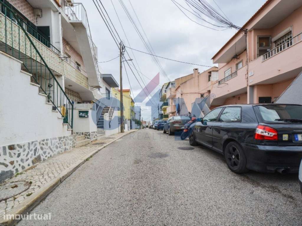 Terreno Urbano em Famões - Odivelas - Grande imagem: 2/16