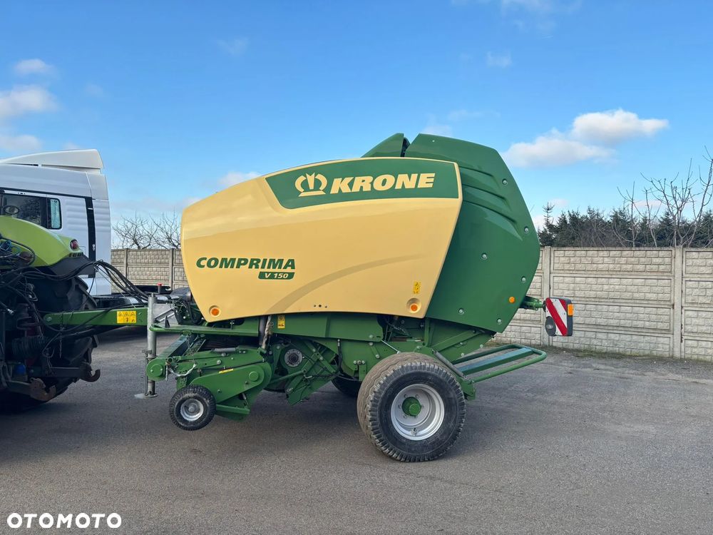 Krone Krone Comprima V150 –ISOBUS/ Zmienokomorowa/Opuszczana podłoga – 2020 –12688 Bel - 2