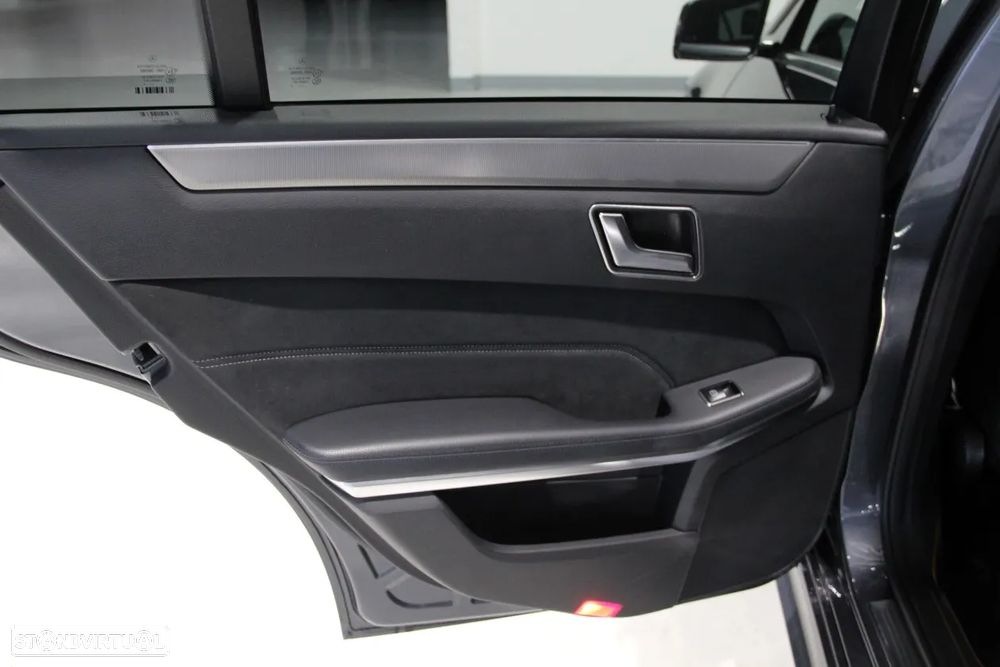 Mercedes-Benz E 250 BlueTEC Avantgarde Auto. - 32