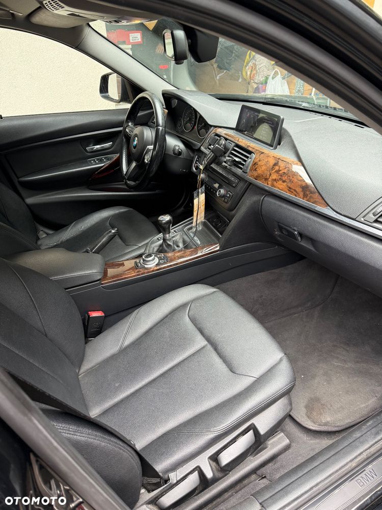 BMW Seria 3 325d - 8
