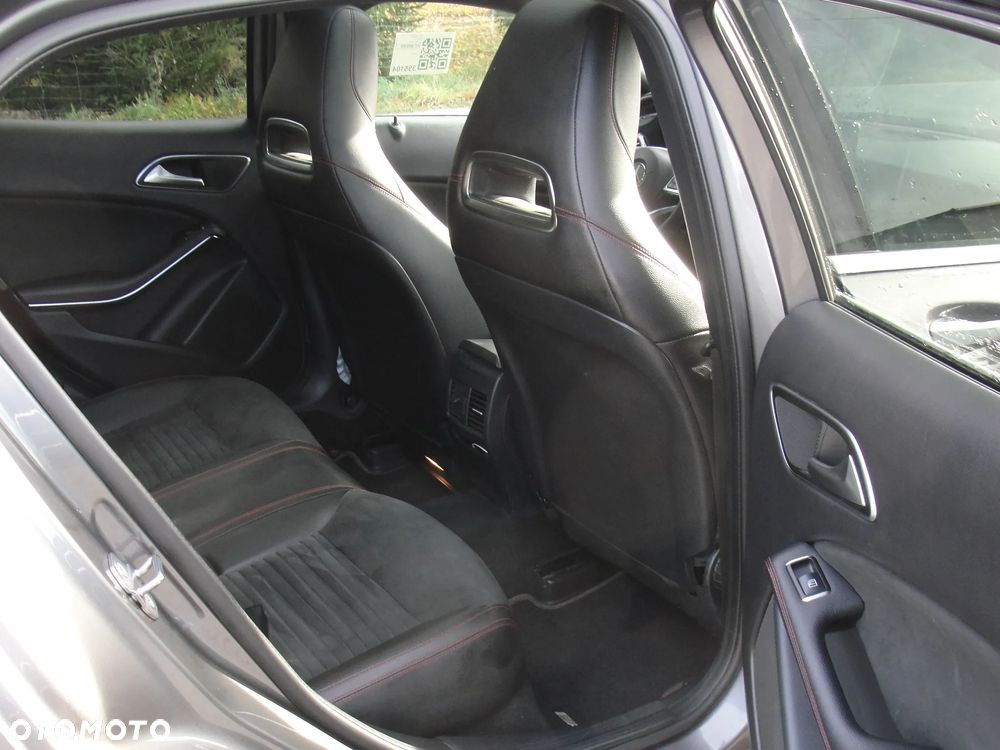 Mercedes-Benz GLA 200 7G-DCT AMG Line - 10