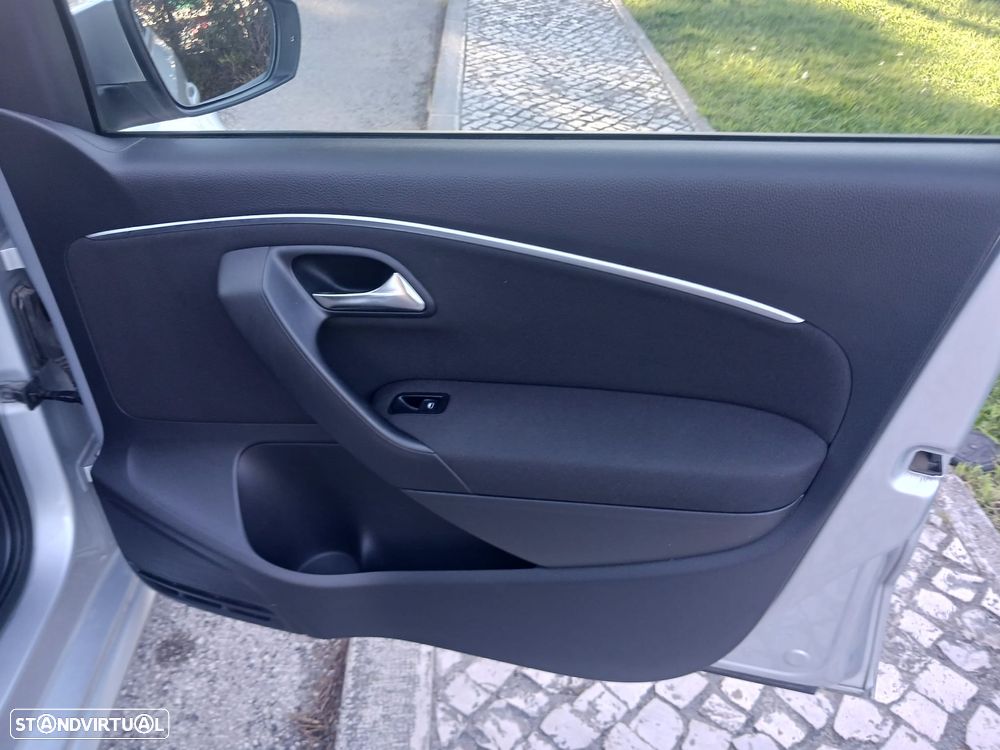 VW Polo 1.4 TDi BlueMotion - 43