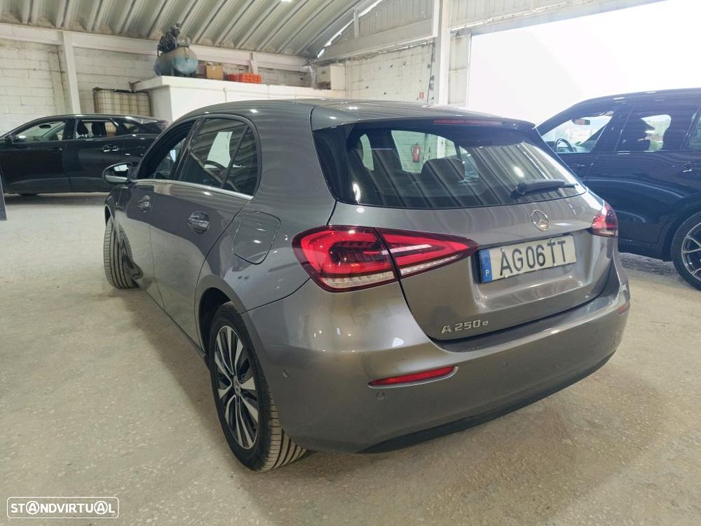 Mercedes-Benz A 250 e Style Plus - 3