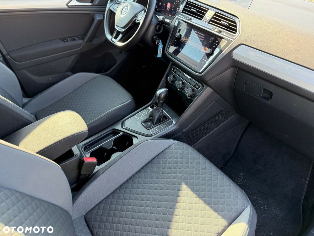 Volkswagen Tiguan - 17