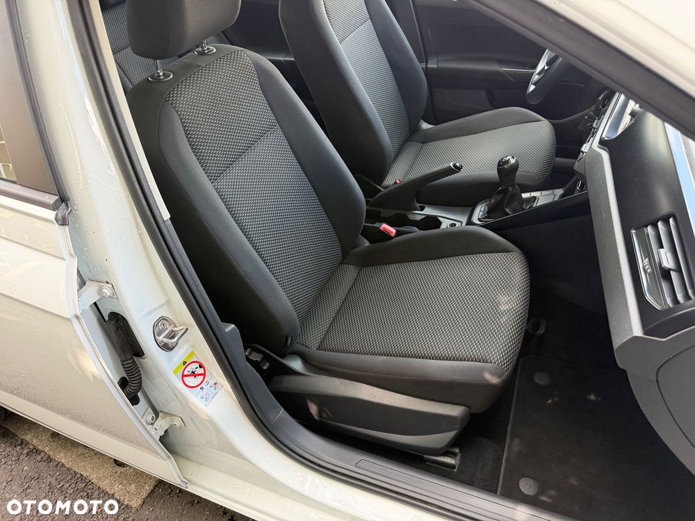 Volkswagen Polo 1.0 Trendline - 23