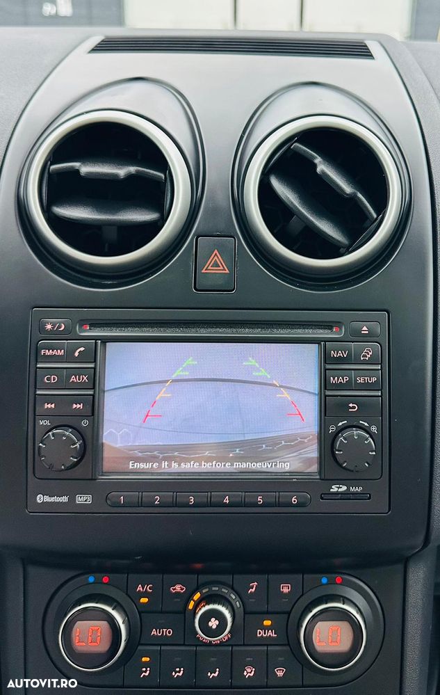 Nissan Qashqai 1.6 DCI N-Connecta - 34