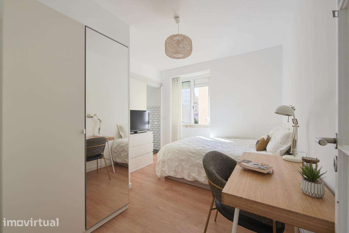 Quarto - localizado em Roma-Areeiro Lisbon - Grande imagem: 2/28