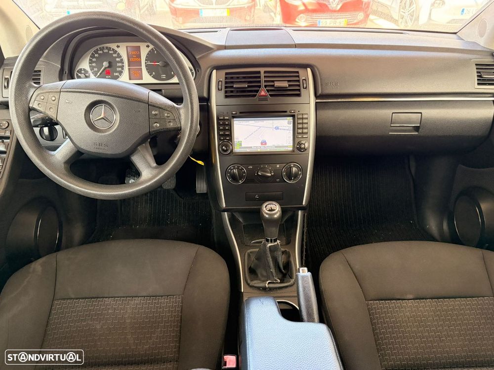 Mercedes-Benz B 180 CDI - 11