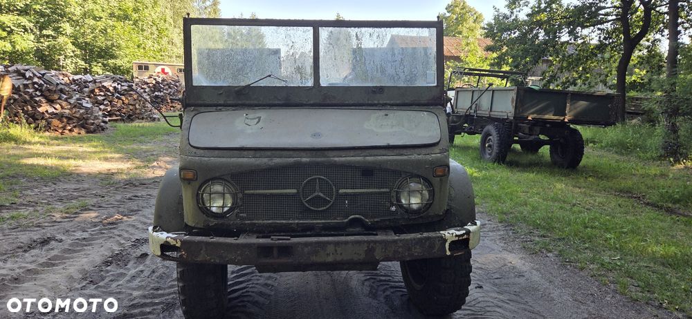 Mercedes-Benz Unimog 404